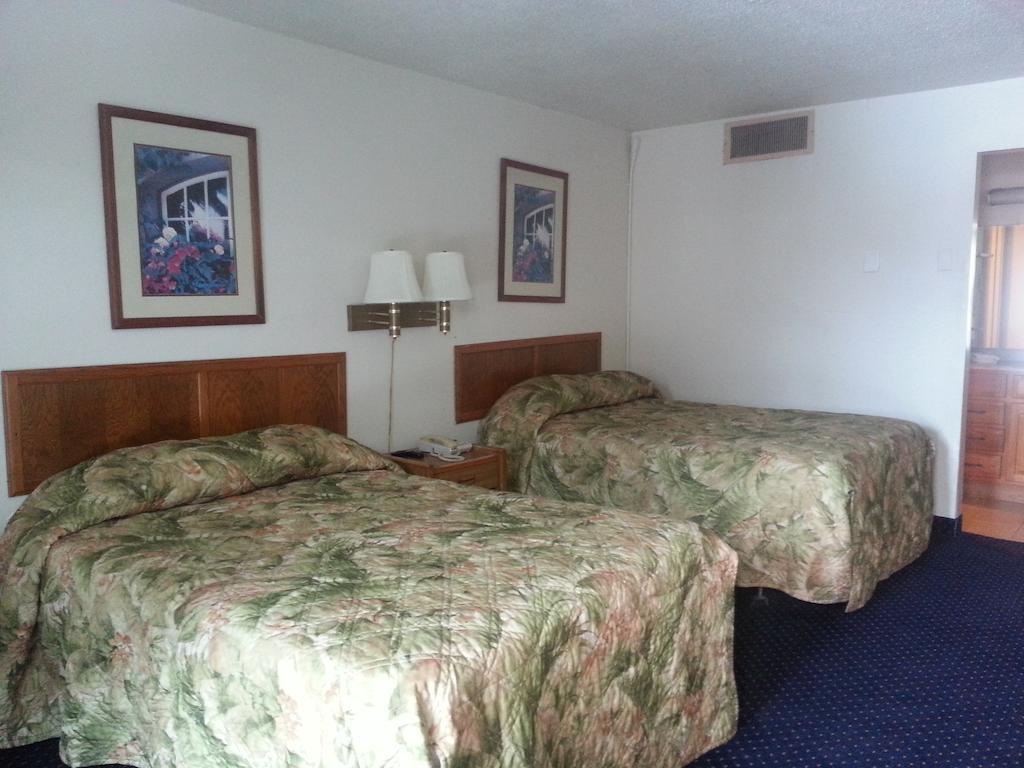 America'S Best Inn & Suites Clarksville كلاركسفيل الغرفة الصورة